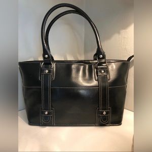 Emelie M. Leather Purse Black Medium